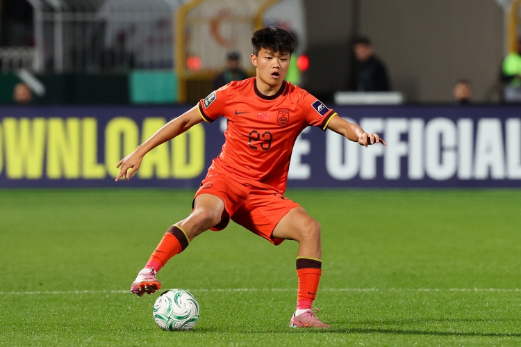 新球体育-【体坛独家】海港标王价锁定U23新星 4日已现身上海